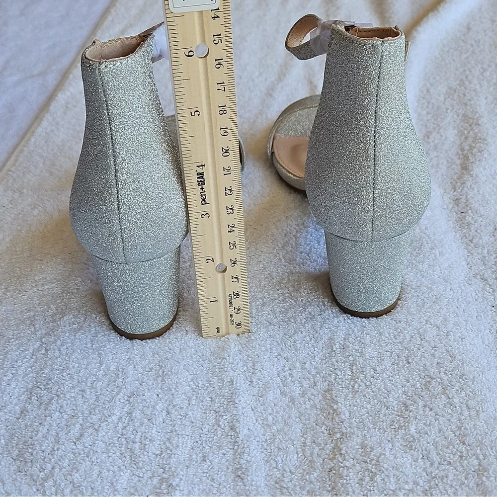 J. Adams Silver Glitter Synthetic Strappy‎ Ankle Strap Open Toe Buckle Size 8